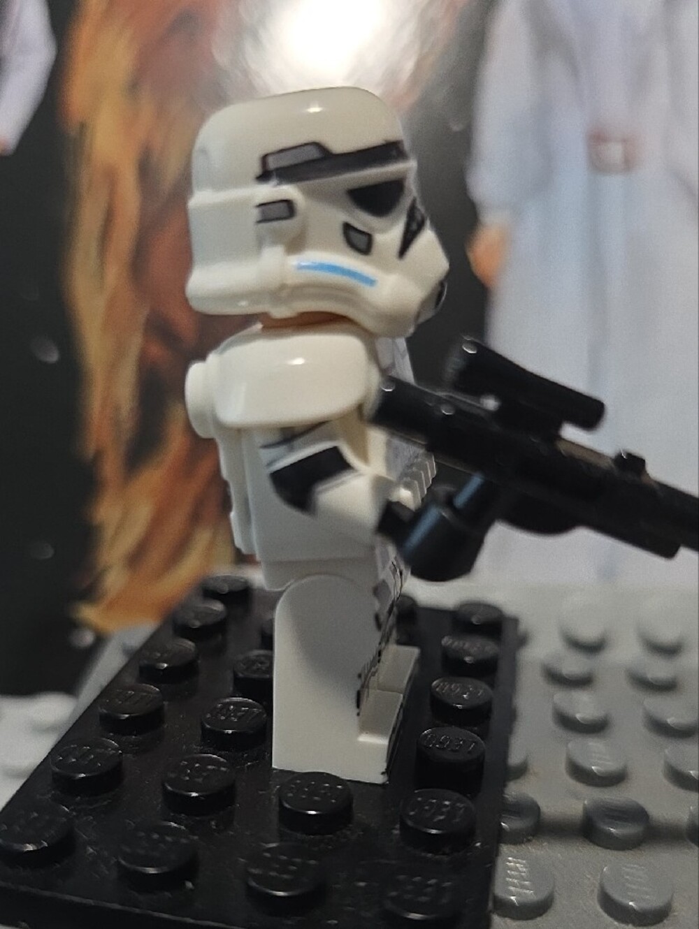 CUSTOM Star Wars Stormtrooper Minifigure With Blaster - Picture 4 of 5